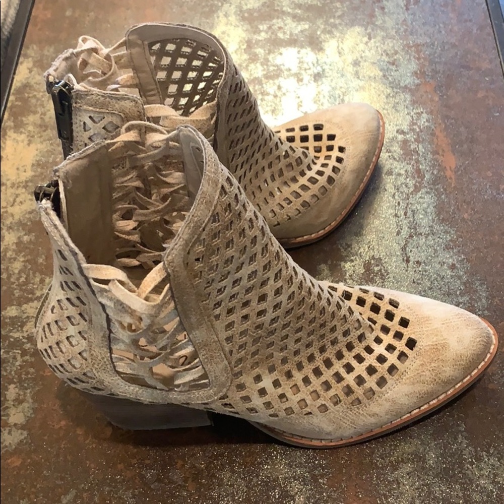 Booties - Picture 4 of 4